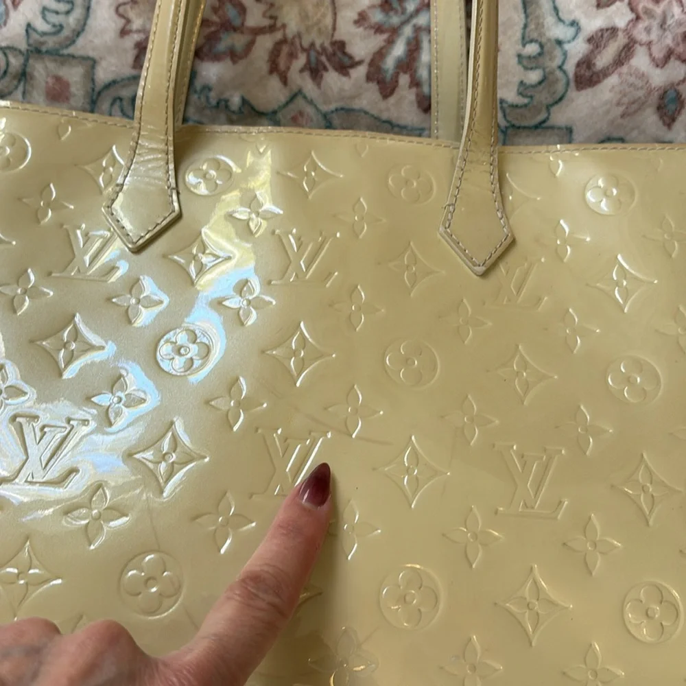 LOUIS VUITTON Wilshire MM Tote Bag Dune Tan Ivory Patent Leather Vernis Dust bag - Picture 6 of 16